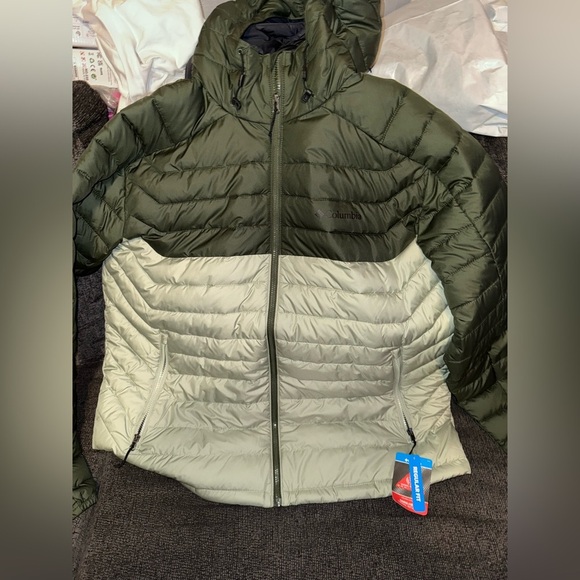 Other - Men’s Columbia Two-Tone Puffer Jacket